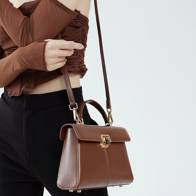 Damenhandtasche aus echtem Leder mit Hufeisenschnalle 