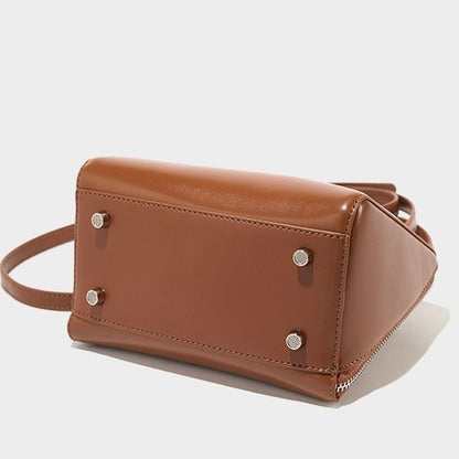 Women’s Genuine French Inspired Chic & Niche Crossbody Bag