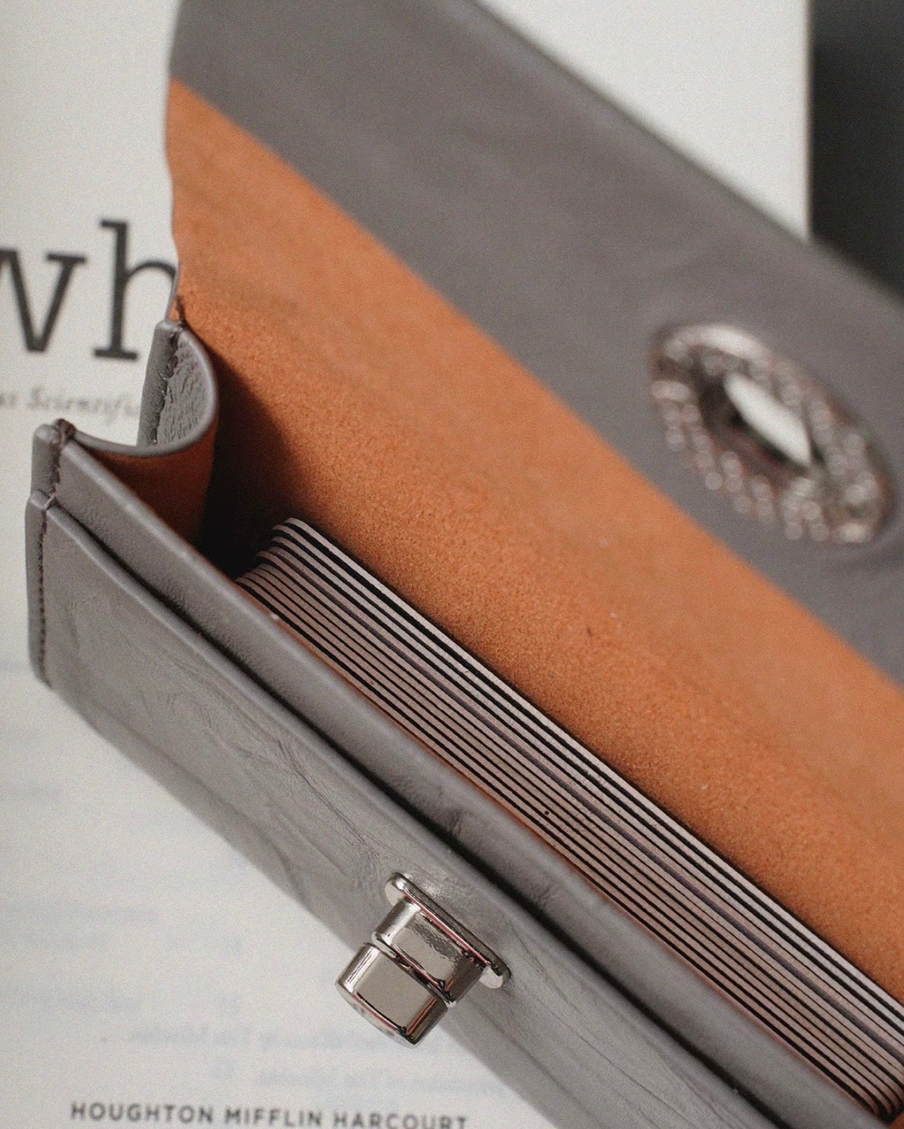 Crackle Leather Multi-Wallet – Premium Top-Grain Organizer