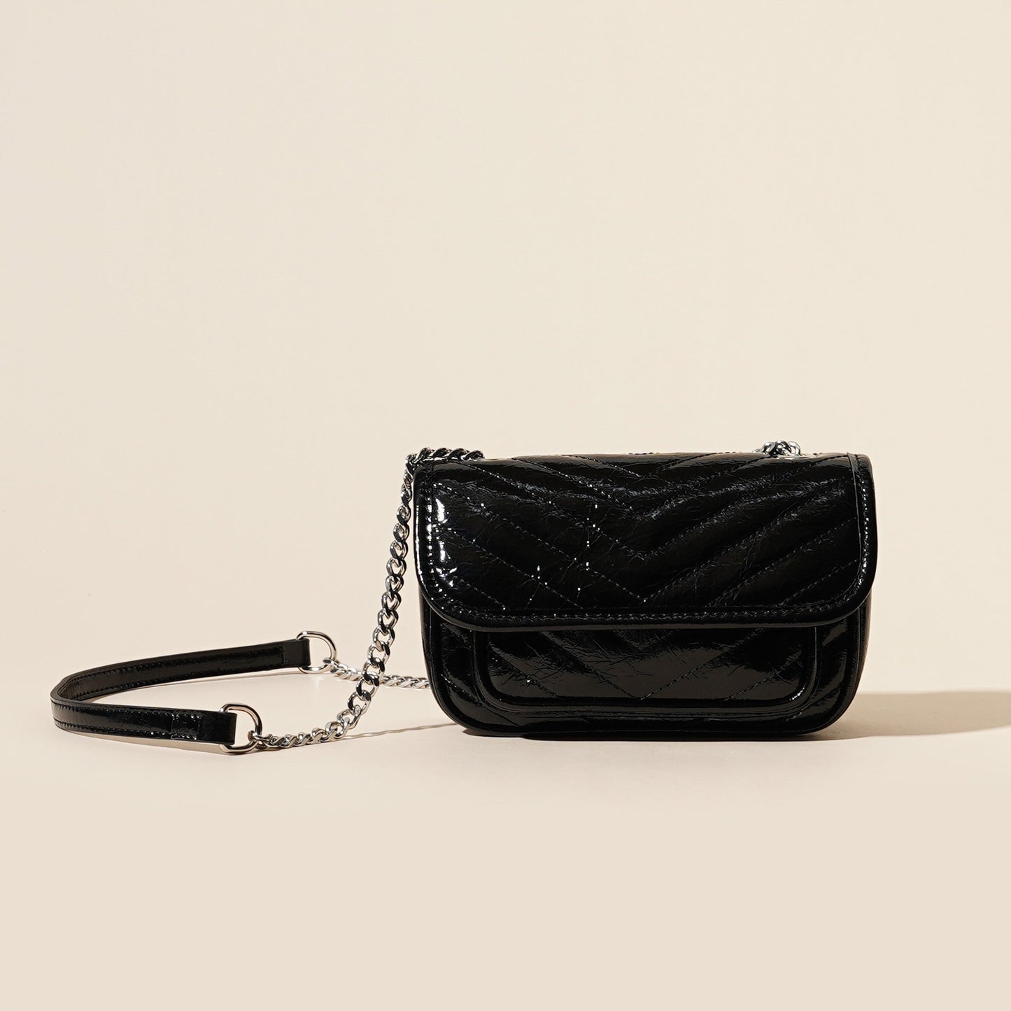 Damen-Mini-Flap-Tasche aus echtem Leder mit silberner Kette