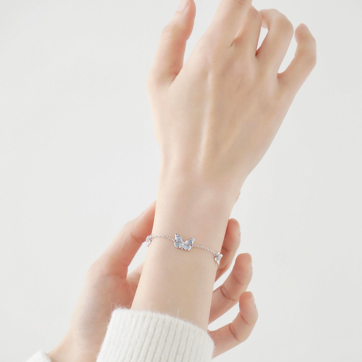 Leuchtendes Traumblaues Schmetterlingsarmband