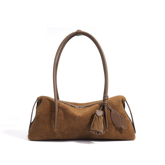 Bolso almohada de hombro con colgante de borla de cuero genuino mate