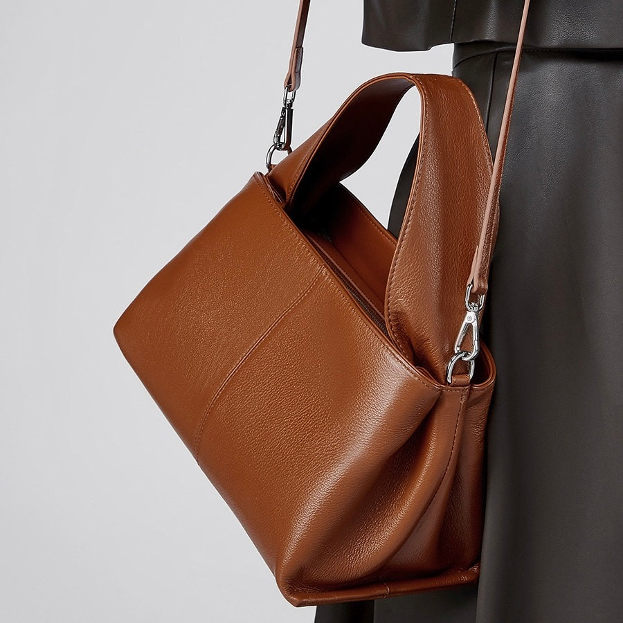 Damen-Umhängetasche aus echtem Leder im Vintage-Stil mit Top-Grain-Effekt im klassischen Design