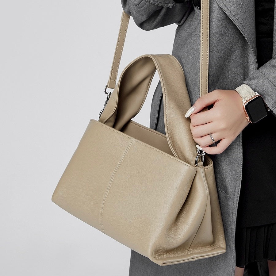 Damen-Umhängetasche aus echtem Leder im Vintage-Stil mit Top-Grain-Effekt im klassischen Design