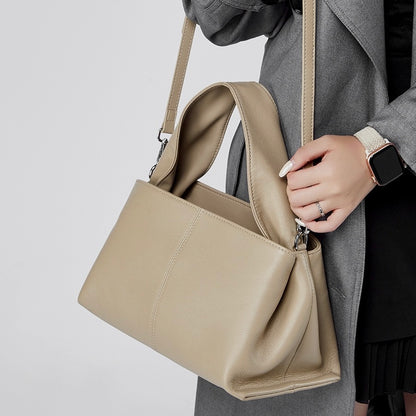 Damen-Umhängetasche aus echtem Leder im Vintage-Stil mit Top-Grain-Effekt im klassischen Design