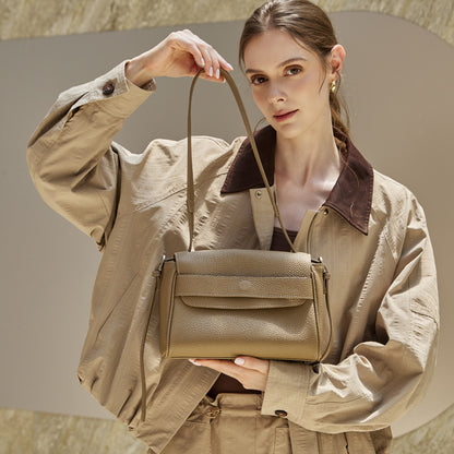 Sac bandoulière à rabat en cuir véritable grain litchi avec bandoulière réglable