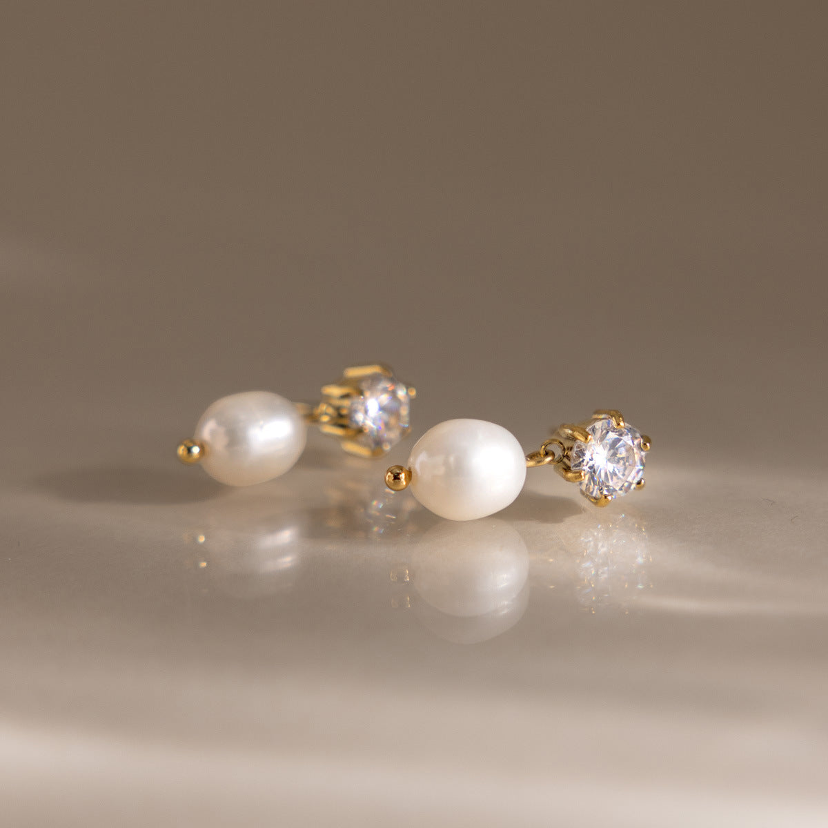 Chic Radiant French Vintage Heritage Pendant Earrings