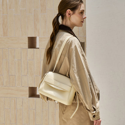Sac bandoulière à rabat en cuir véritable grain litchi avec bandoulière réglable
