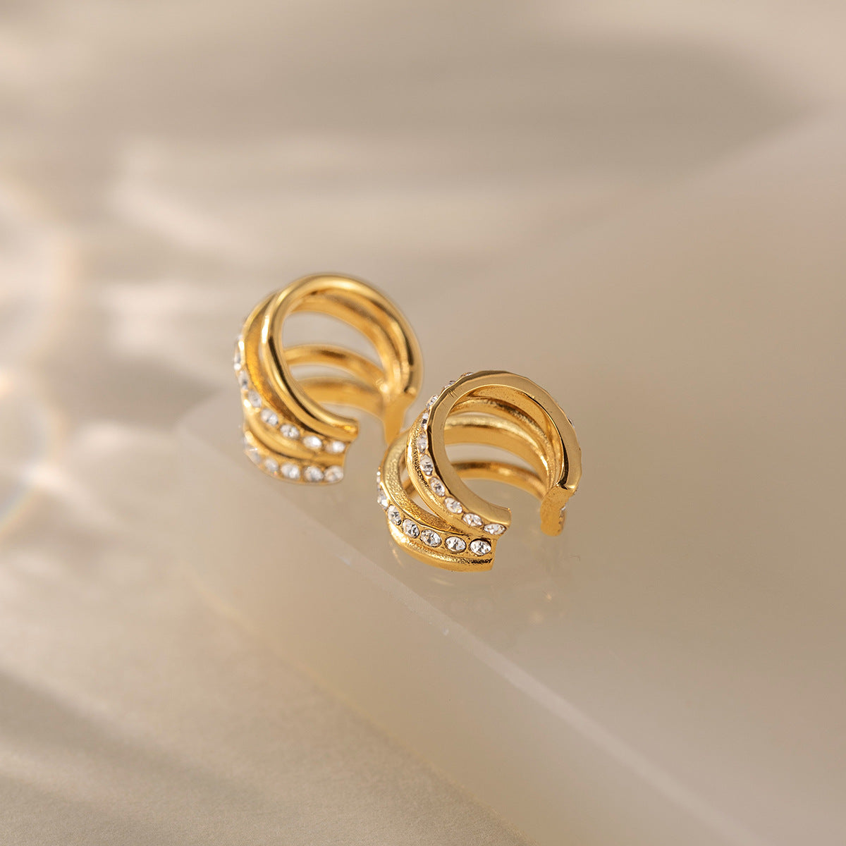 Elegant Glamorous Wild Silhouette Exotic Huggie Earrings