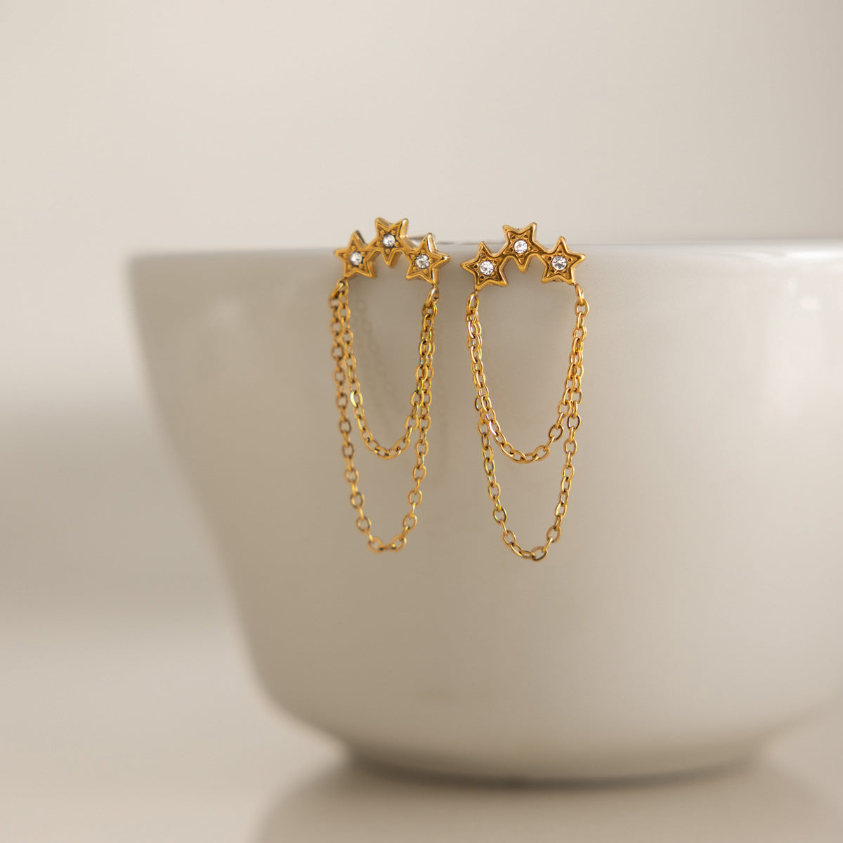 Chic Radiant Starlet Cluster Slender Tiered Drape Fringe Earrings