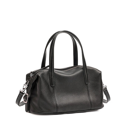 Borsa pochette a cuscino in vera pelle morbida dalla texture martellata