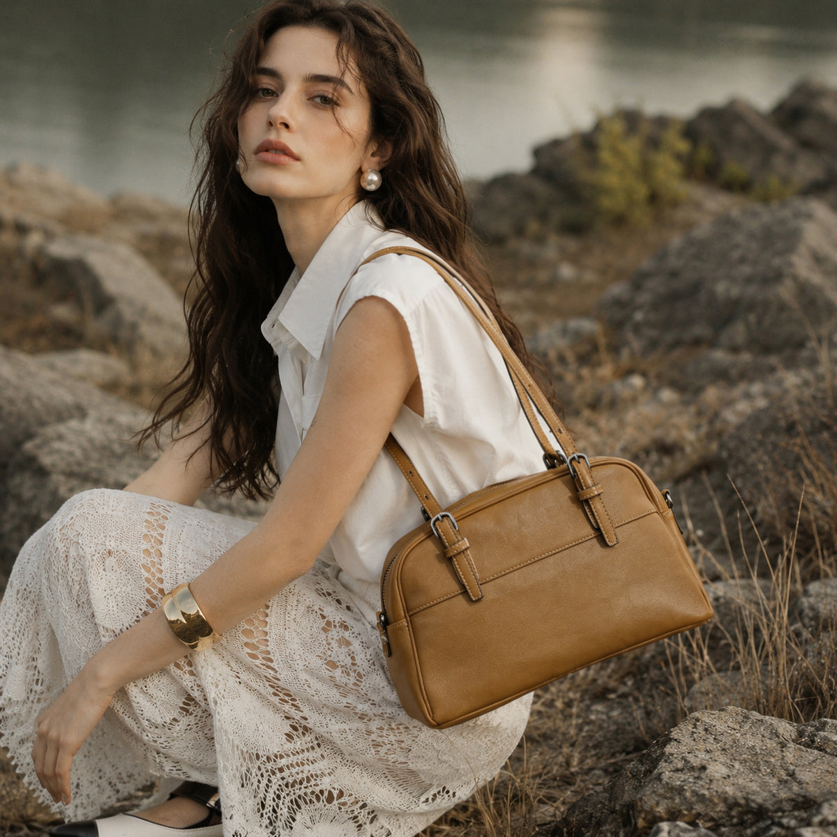 Mellow Rustic Genuine Leather Boston Clutch Bag