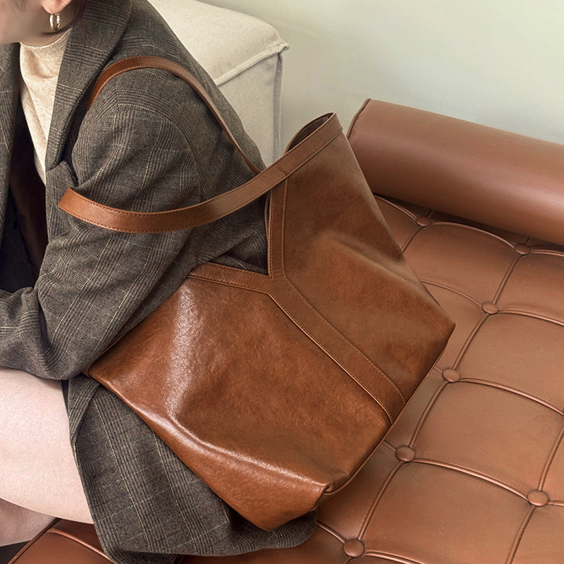 Herbstliche Tragetasche aus echtem Leder im koreanischen Stil