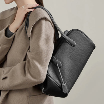 حقيبة مودرن إيست-ويست جلد طبيعي | حقيبة بولينغ بسيطة من جلد الحصى