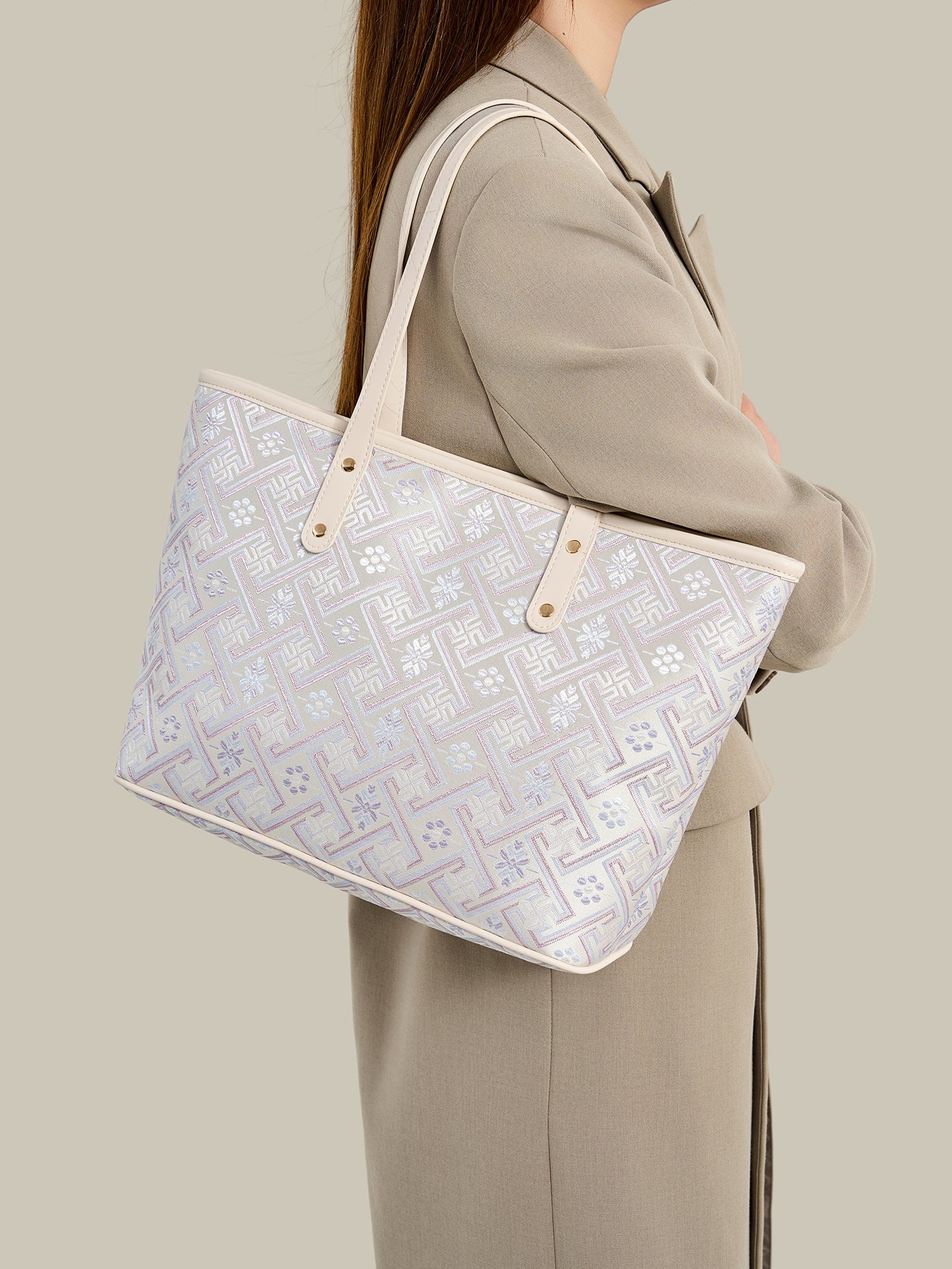 Graceful Oriental Motif Geometric Vegan Eco-Leather Tote Bag
