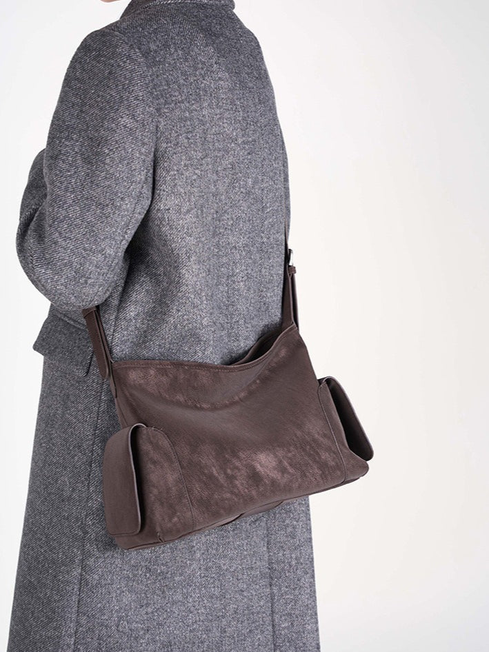 アーバン ノマド 本革バッグ | 大きめ スラウチ ショルダーバッグ サイドポケット付き