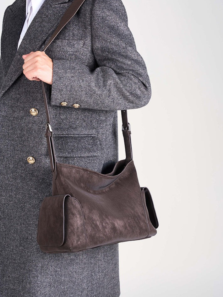 アーバン ノマド 本革バッグ | 大きめ スラウチ ショルダーバッグ サイドポケット付き