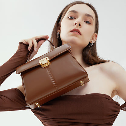 Borsa da donna in vera pelle con fibbia a ferro di cavallo