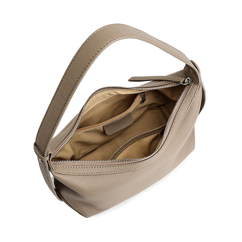 Legere, lässige Hobo-Clutch aus genarbtem echtem Leder  