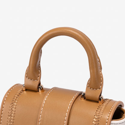 Elegante Color-Block Clutch aus veganem Öko-Leder mit flauschigem Anhänger für das Telefon  