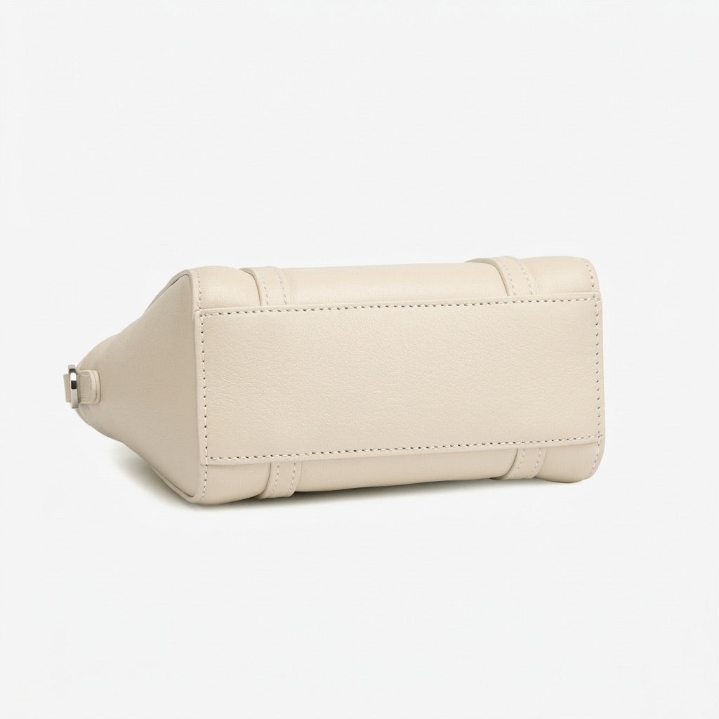 Mini tote a tracolla in vera pelle scolpita con distintivo cuore