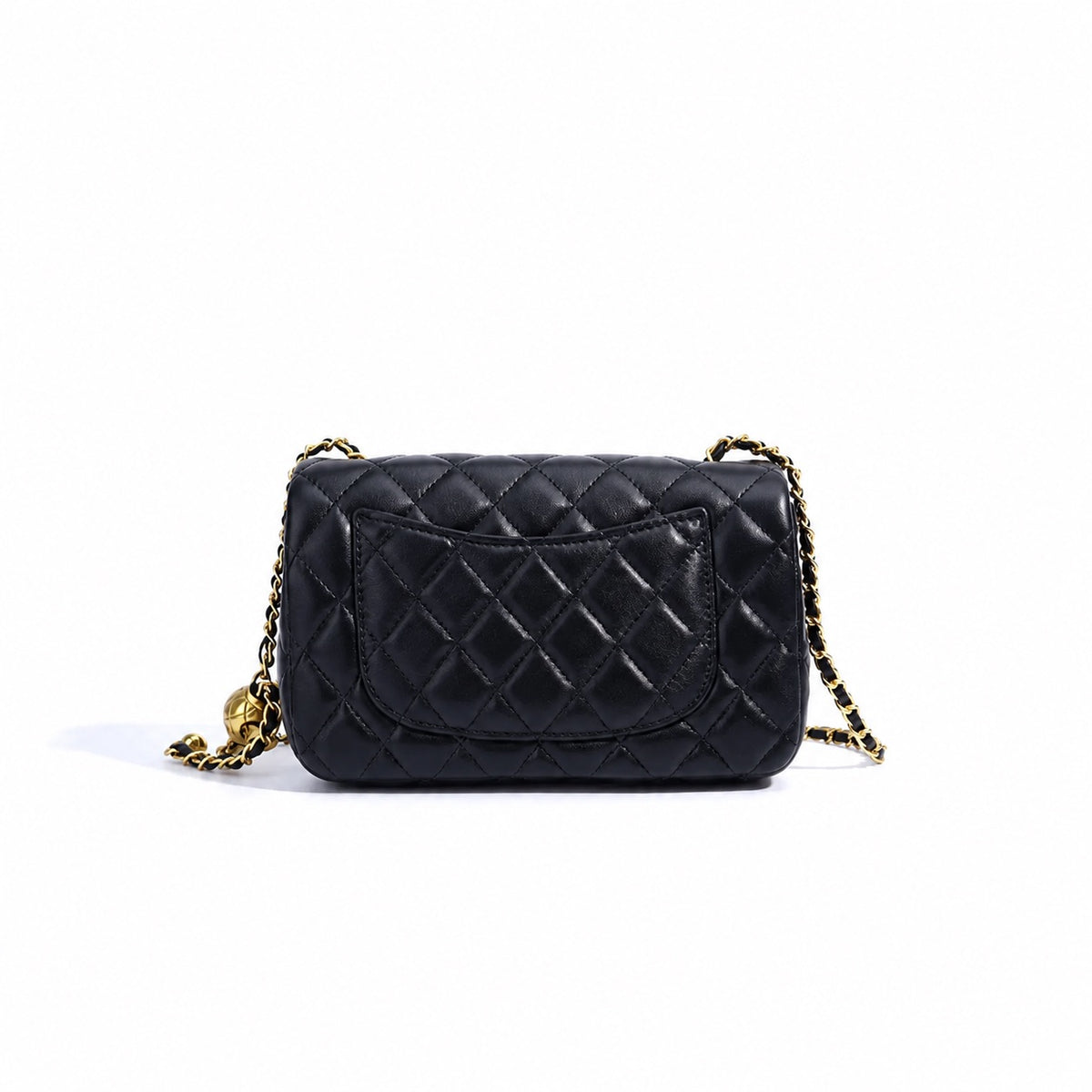 Borsa pochette raffinata con patta trapuntata in vera pelle di montone