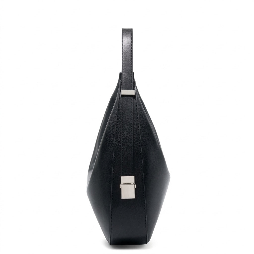Borsa a tracolla a mezzaluna minimalista in vera pelle