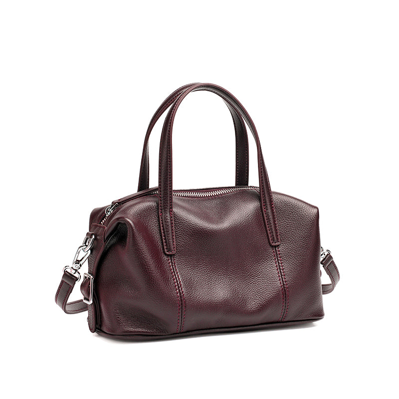 Borsa pochette a cuscino in vera pelle morbida dalla texture martellata