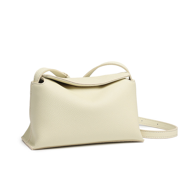 Borsa a tracolla di nicchia artigianale in vera pelle con chiusura magnetica nascosta