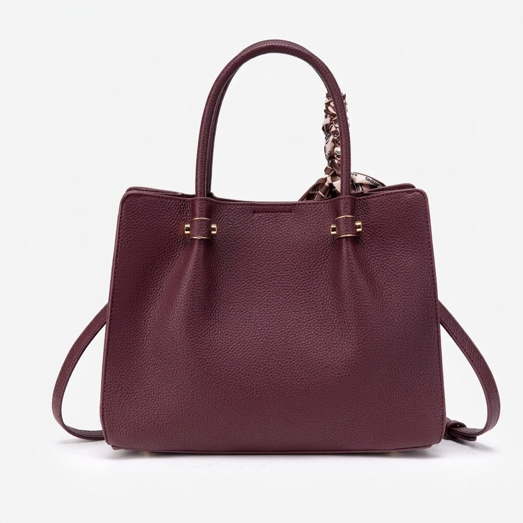 Moderne, schlanke Tote-Clutch aus veganem Öko-Leder  