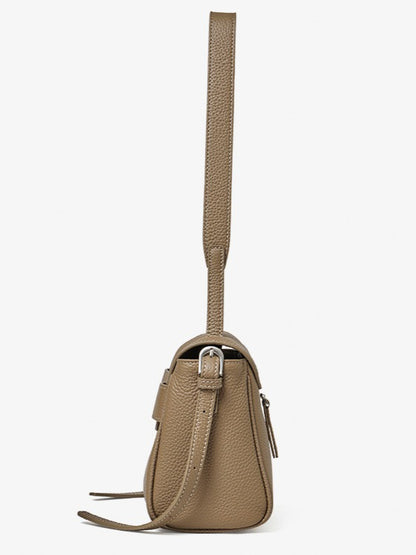 Sac bandoulière à rabat en cuir véritable grain litchi avec bandoulière réglable