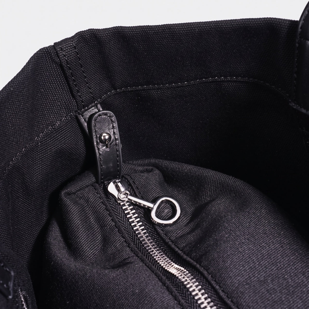 Lässige Tote-Clutch aus Leinen-Canvas