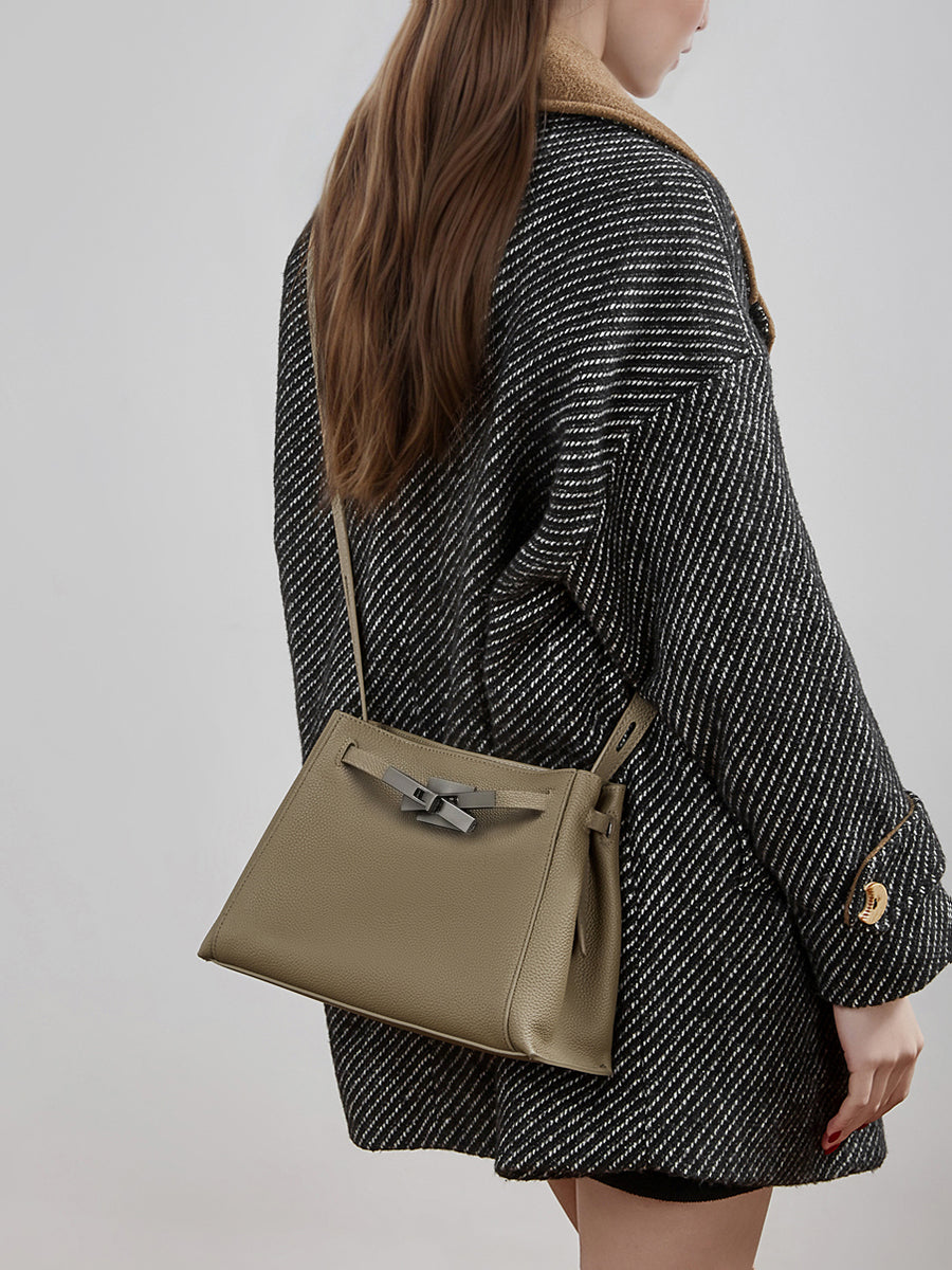 Sophisticated Kelly Genuine Leather Large Capacity Versatile Bucket Tote Bag
