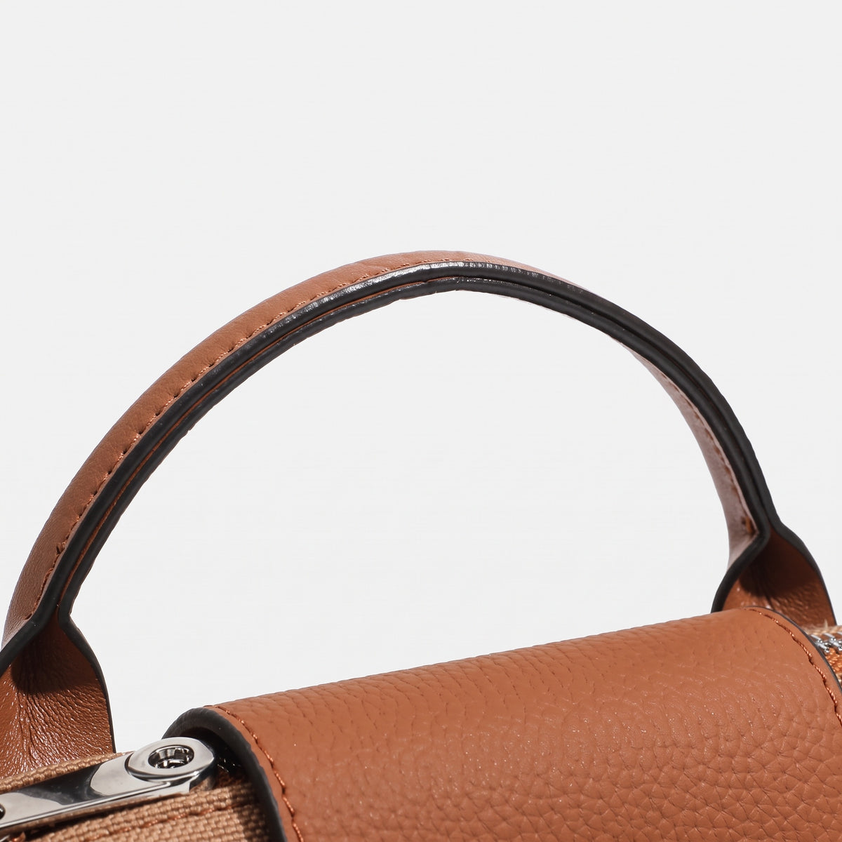 Pochette classica a tracolla in tela intrecciata a quadri britannici