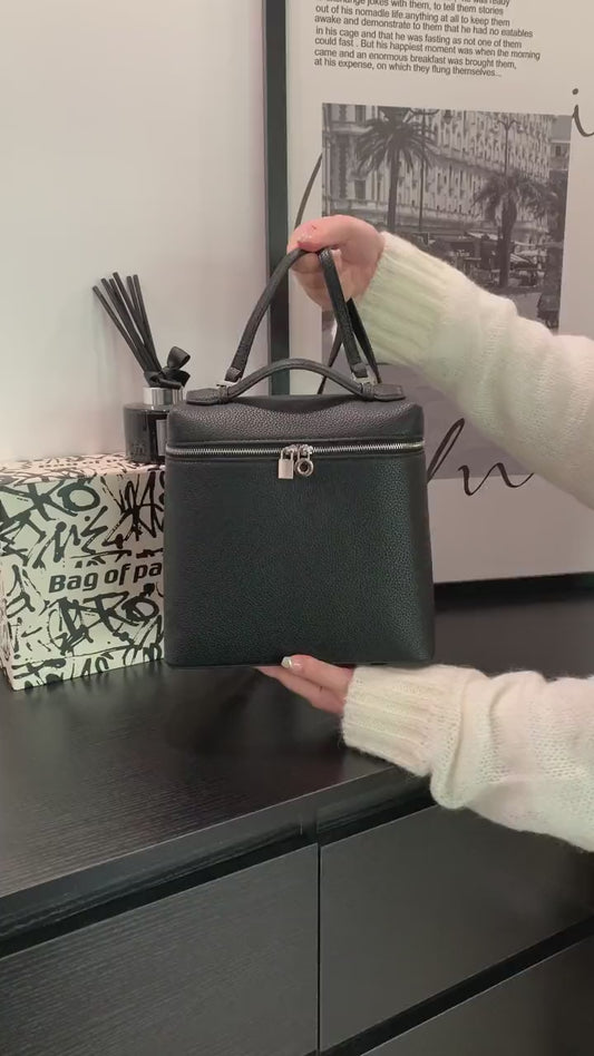 Exquisite Luxury Women's Genuine Leather Backpack